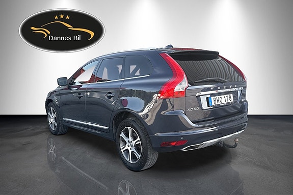 Volvo XC60 3 of 25
