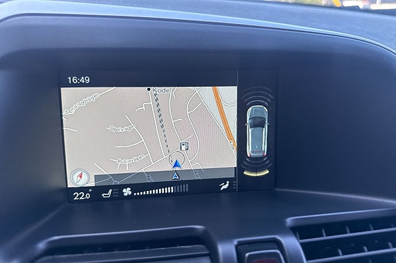 Volvo XC60 16 of 25