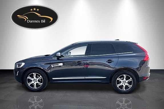Volvo XC60 2 of 25