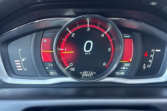 Volvo XC60 15 of 25