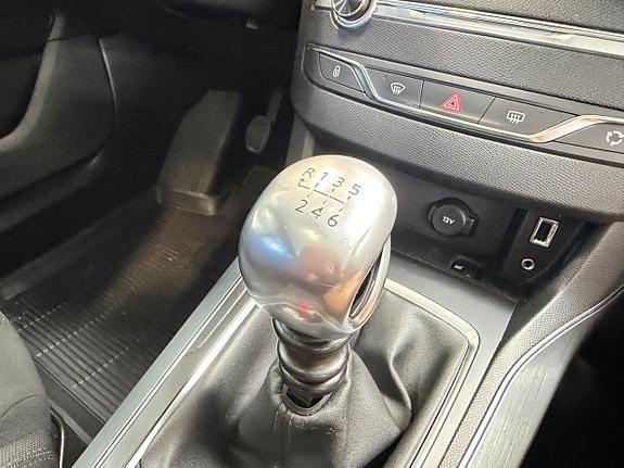 Peugeot 308 SW 22 of 23