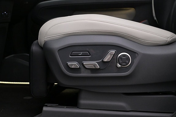 Kia EV9 13 of 27
