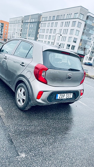 Kia Picanto 3 of 5