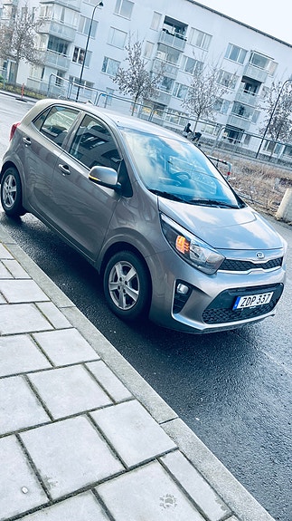 Kia Picanto 2 of 5