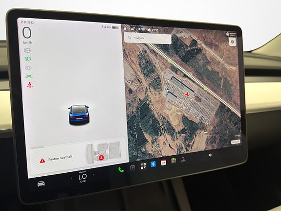 Tesla Model 3 14 of 30
