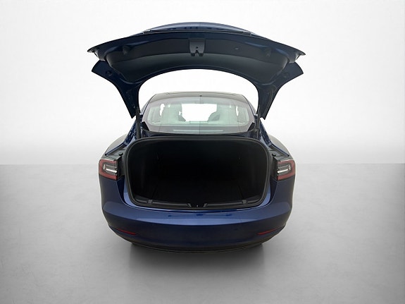 Tesla Model 3 9 of 30