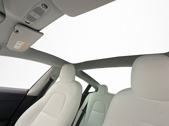Tesla Model 3 13 of 30