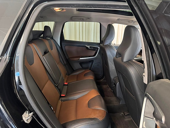 Volvo XC60 29 of 30
