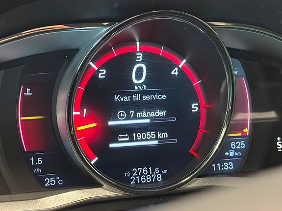 Volvo XC60 15 of 30