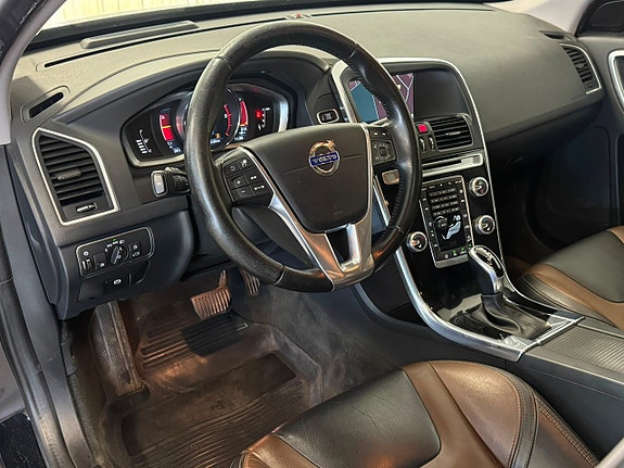 Volvo XC60 7 of 30