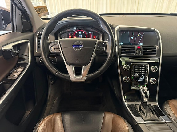Volvo XC60 12 of 30