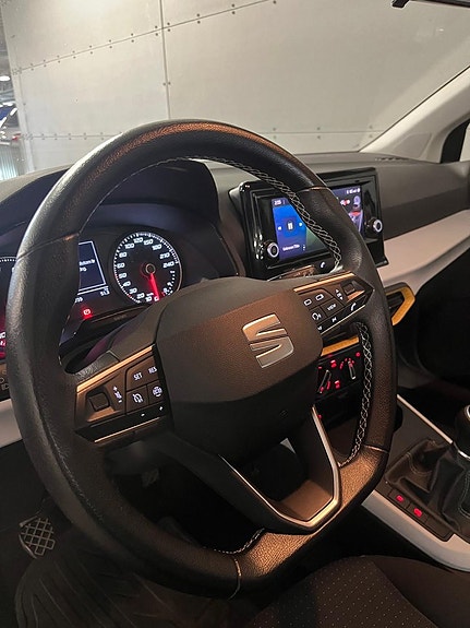 Seat Arona 7 of 10