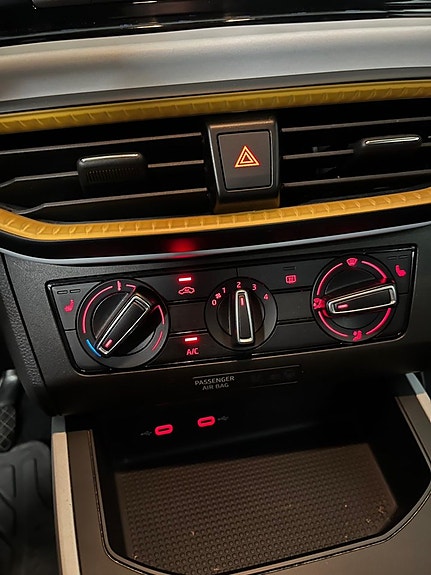 Seat Arona 10 of 10
