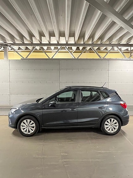 Seat Arona 3 of 10