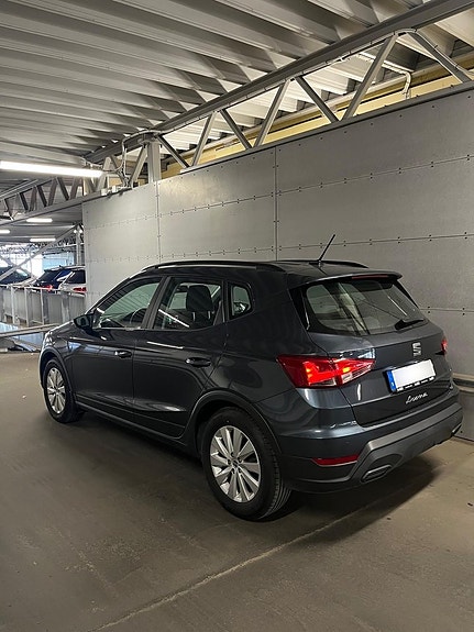 Seat Arona 4 of 10