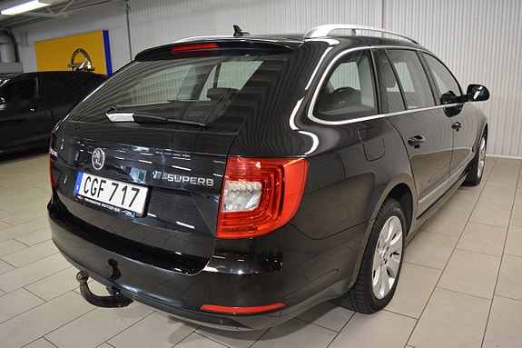 Skoda Superb 7 of 14