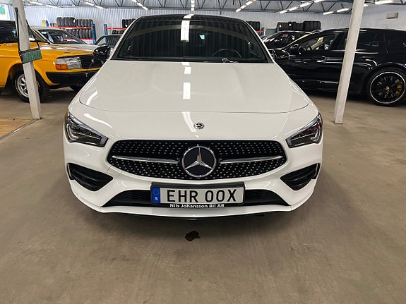 Mercedes-Benz CLA200 2 of 11