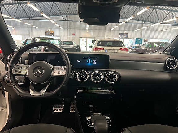 Mercedes-Benz CLA200 7 of 11