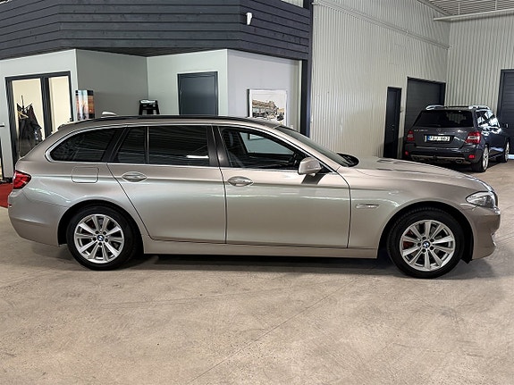 BMW 520 3 of 9