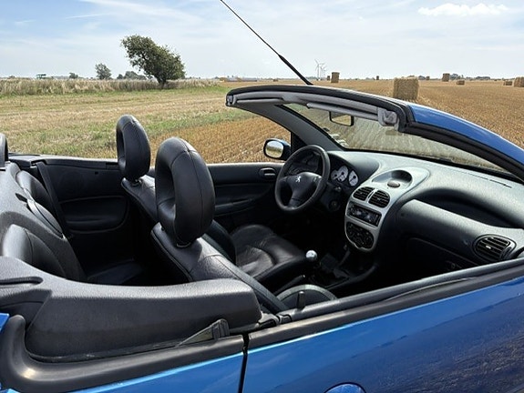 Peugeot 206 CC 3 of 5