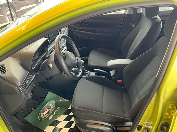 Hyundai i20 7 of 8