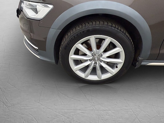Audi A6 allroad 28 of 30