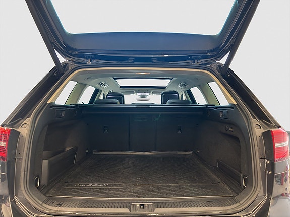 Volkswagen Passat 5 of 24