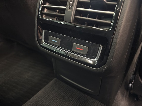 Volkswagen Passat 21 of 24