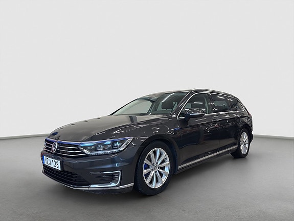 Volkswagen Passat 8 of 24