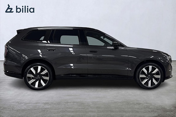 Volvo EX90 18 of 24