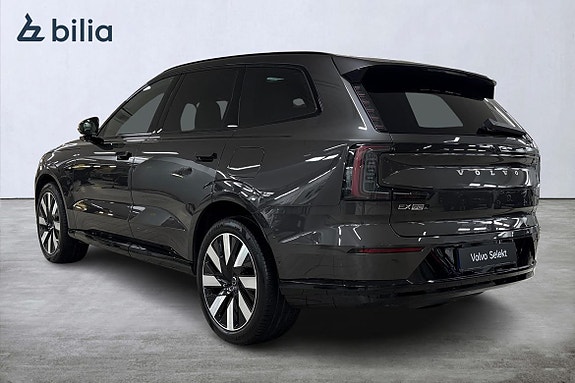 Volvo EX90 2 of 24