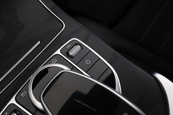 Mercedes-Benz C220 30 of 30
