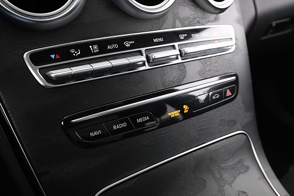 Mercedes-Benz C220 26 of 30