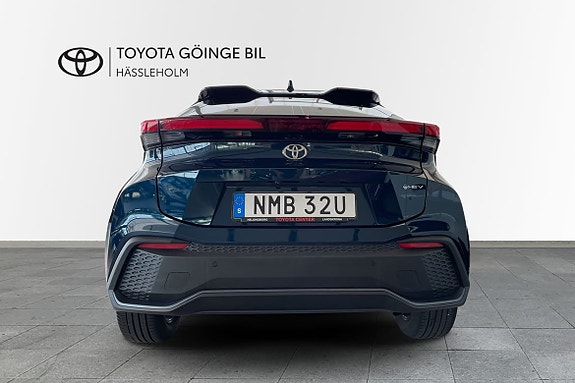 Toyota C-HR 4 of 10