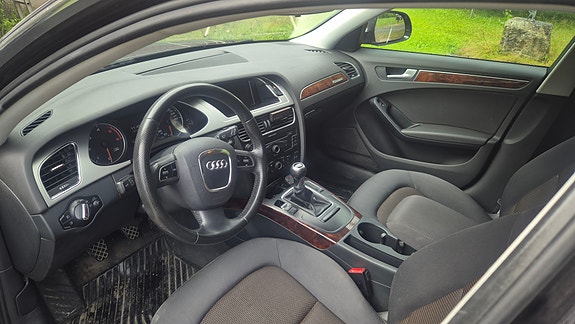 Audi A4 allroad 4 of 6