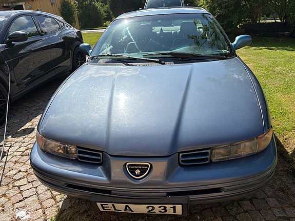 Chrysler Vision 2 of 15