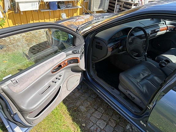 Chrysler Vision 5 of 15
