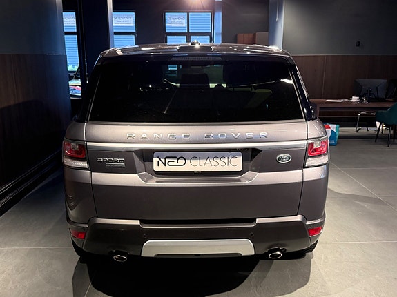 Land Rover Range Rover Sport 7 of 30