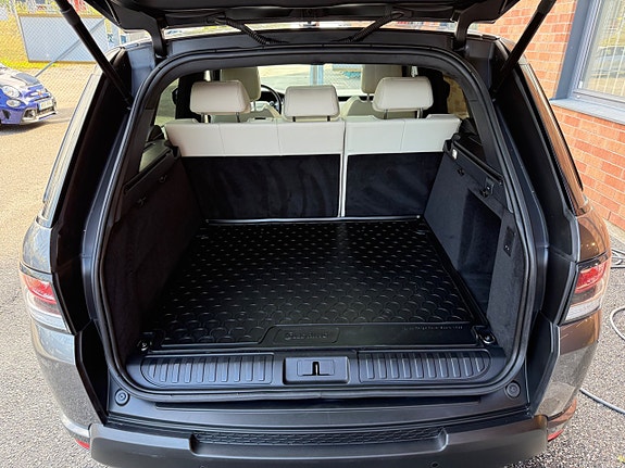 Land Rover Range Rover Sport 25 of 30