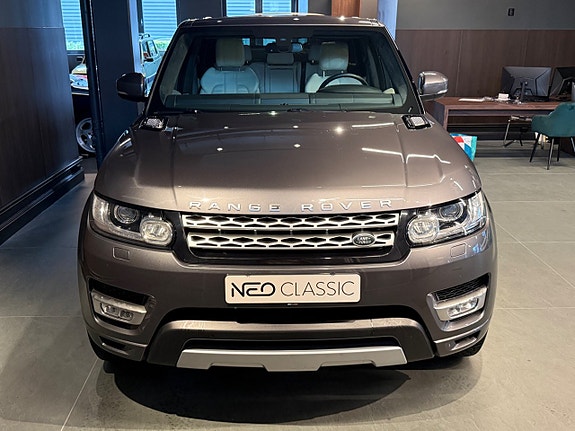 Land Rover Range Rover Sport 3 of 30