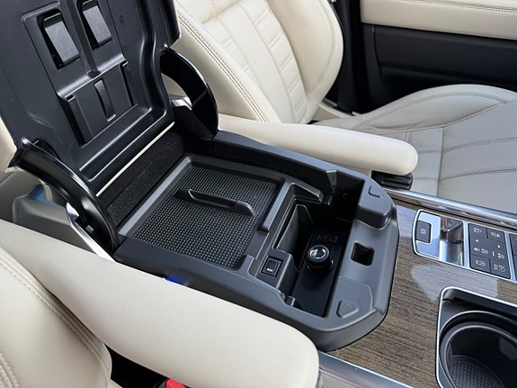 Land Rover Range Rover Sport 29 of 30