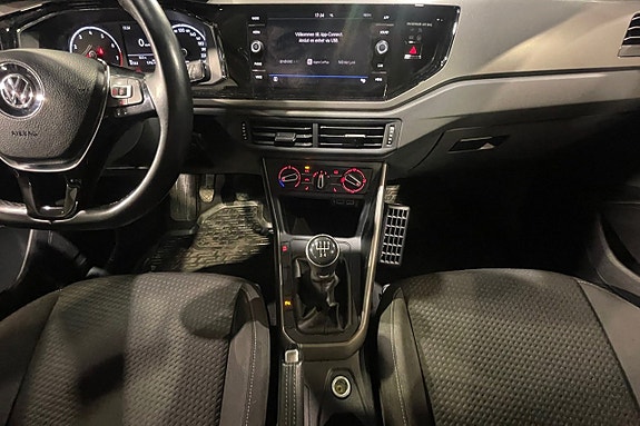 Volkswagen Polo 12 of 17