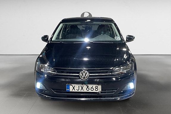 Volkswagen Polo 10 of 17