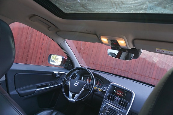 Volvo XC60 7 of 8