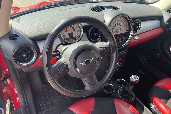 MINI Cooper 6 of 6