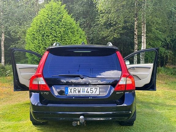 Volvo V70 4 of 8