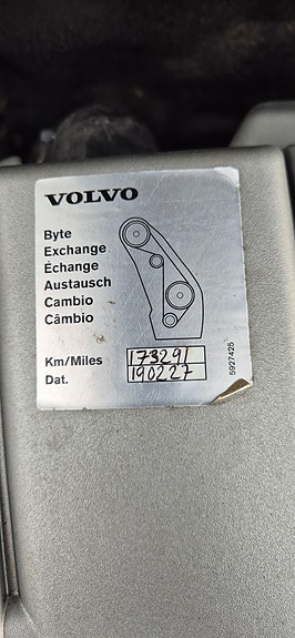 Volvo XC60 13 of 19