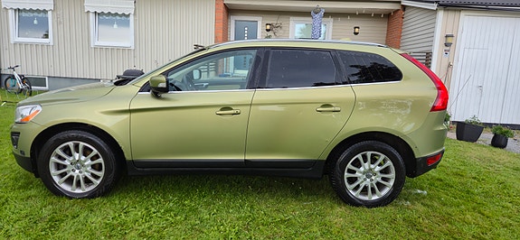 Volvo XC60 4 of 19