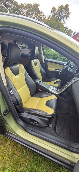Volvo XC60 9 of 19
