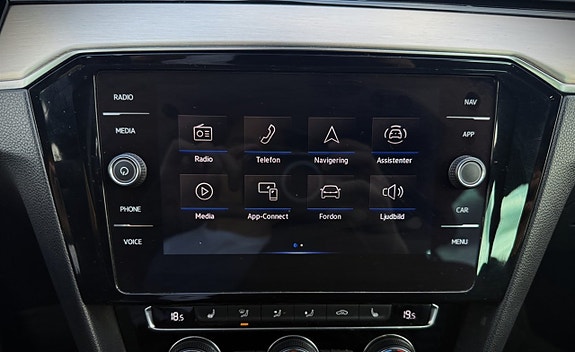 Volkswagen Passat Alltrack 21 of 27